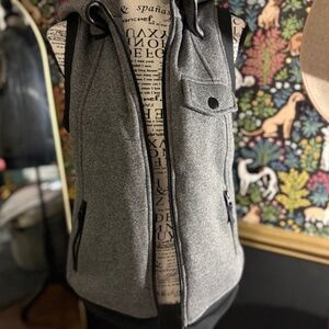 Burton vest